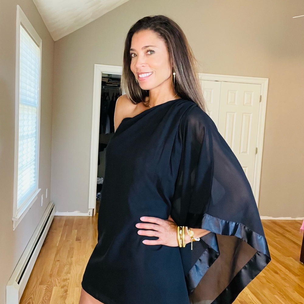 Venus Black One-Shoulder Dress